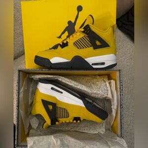 Jordan 4 Retro Lightning Yellow and Black